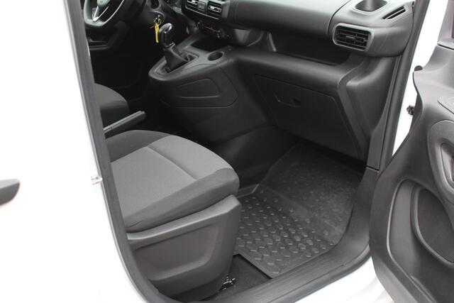 Opel COMBO 1.6D L1H1 Edition Airco-Cruise-Navi-Carplay-Parkeersensoren 12 Maanden Bovag Garantie.