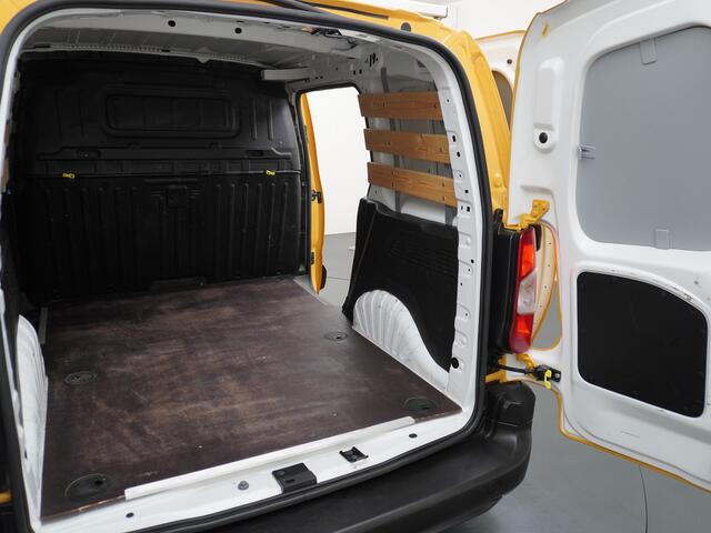 Opel COMBO 1.5CDTI EURO6 9x Op voorraad! 3-Persoons Airco Cruise Control Bluetooth Elektr.ramen Elektr.spiegels+Verwarmd Centr.Vergr+ab. L1H1 Edition Schuifdeur Betonplex vloer Lat om Lat betimmering super nette origineel Nederlands geleverde auto!