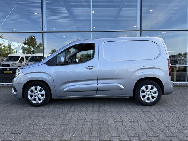 Opel COMBO Rolstoelauto / Scootmobielauto 1.5D L1H1 Innovation (Mooie frisse Combo Automaat met oprijplaat!)