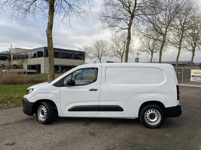 Opel COMBO Electric L2 50kWh 136pk | 8 jaar garantie | 3-zits | NAVI | Multimedia | Apple Carplay | Android Auto | Achteruitrijcamera | Parkeersensoren voor en achter | Dode hoek detectie | Surround view | Inklapbare spiegels | Licht- en regensensor | Digital cockpi