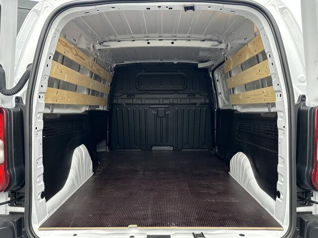 Opel COMBO 1.5 BlueHDi 100 PK L2H1 FACELIFT / !! NIEUWSTAAT !! / 10.419 KM / 1e EIG. / CAMERA / CRUISE / AIRCO / CARPLAY