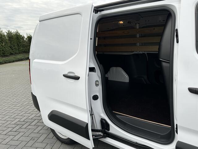 Opel COMBO 1.5 BlueHDi 100 PK L2H1 FACELIFT / !! NIEUWSTAAT !! / 10.419 KM / 1e EIG. / CAMERA / CRUISE / AIRCO / CARPLAY
