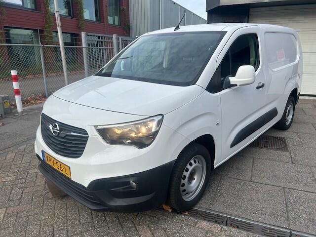 Opel COMBO 1.6D L2H1 Selection AIRCO I PDC I MULTIFUNCTIONEEL STUURWIEL I 3-ZITS I NETTO MEENEEMPRIJS