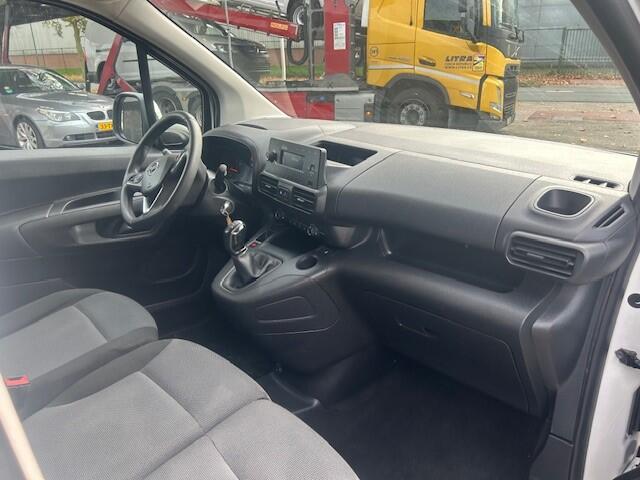 Opel COMBO 1.6D L2H1 Selection AIRCO I PDC I MULTIFUNCTIONEEL STUURWIEL I 3-ZITS I NETTO MEENEEMPRIJS