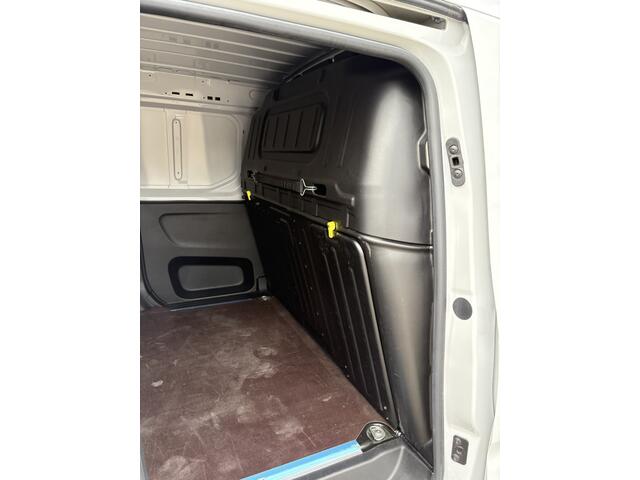 Opel COMBO 1.2 Turbo L2H1 Edition 3 ZITS! , NIEUWE DISTRIBUTIE ( Airco, Cruise control, Parkeersensoren, Doorlaadluik) RIJKLAARPRIJS!)