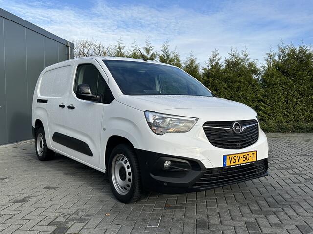 Opel COMBO 1.5D 102 PK / L2H1 / 1e EIG. / CAMERA / BLIND SPOT / CRUISE / AIRCO / NAVI / CARPLAY