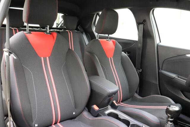 Opel CORSA 1.2 GS-Line 100pk | Navigatie | Camera | Climate Control | Keyless | Zwart Dak | Dode Hoek Detectie