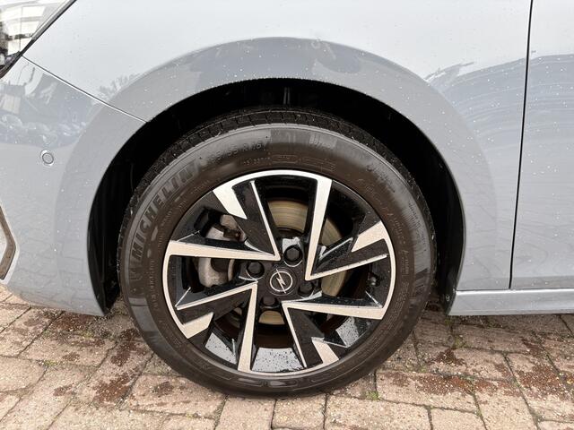 Opel CORSA 1.2 Turbo GS, 130 pk, panodak,navi via app.