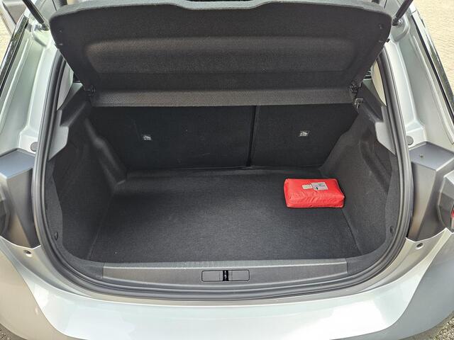 Opel CORSA 1.2 Edition / Airco/ Navigatie/ Cruise/ Apple carplay/ LMV