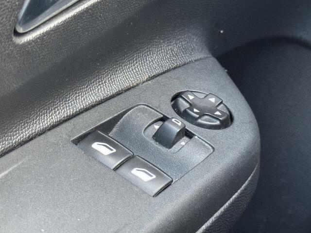 Opel CORSA 1.2 Edition Airco/Cruise control