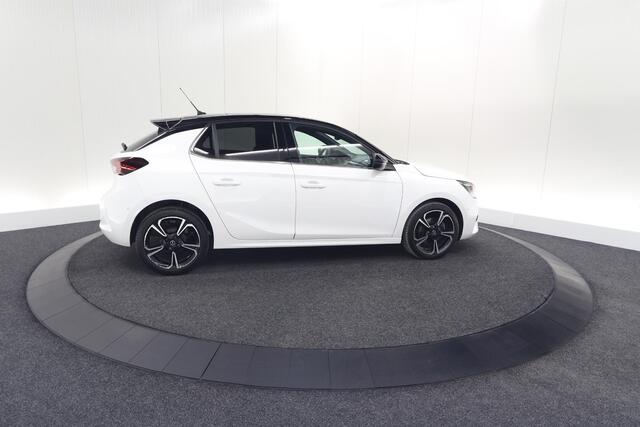 Opel CORSA 1.2 Turbo 100 Ultimate | Panoramadak | Camera | Dodehoekdetectie | Apple Carplay