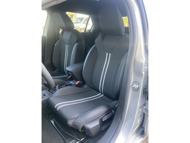 Opel CORSA 1.2 Turbo Hybrid GS 136 pk | NIEUW | Navigatie | Keyless Entry + Start | Climate Control | Camera | Parkeersensoren | Cruise Control | Zwart dak | Sportstoelen |