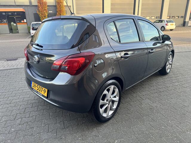 Opel CORSA 1.4 Edition Weinig km!