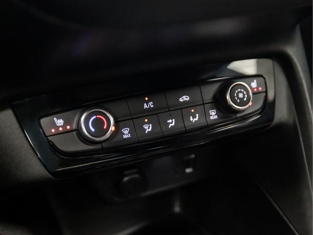 Opel CORSA 1.2 GS Line 101Pk (VIRTUAL COCKPIT, BLACK EDITION, APPLE CARPLAY, GROOT NAVI, STUUR/STOELVERWARMING, SPORTSTOELEN, LEDER, LM VELGEN, GETINT GLAS, NIEUWSTAAT)