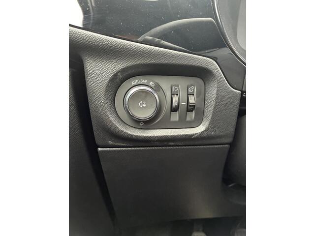 Opel CORSA 1.2 Turbo Yes 100pk | Stoel - Stuurverwarming | Navigatie via Apple Carplay - Android Auto | Lichtmetalen Velgen 17" | Parkeersensoren achter | Airco | Cruise Control | Elektrisch Pakket