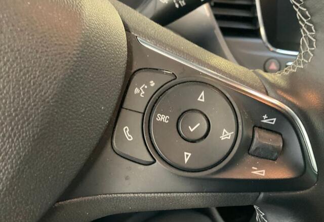 Opel Crossland 1.2 Turbo Elegance Achterbank verschuifbaar/Stoel en stuur verwarming.