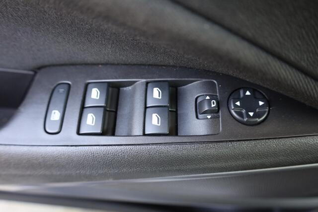 Opel Crossland 1.2 Edition CARPLAY DAB STUUR+STOELVERWARMING 2xPDC AIRCO ENZ!