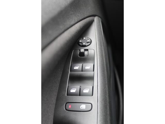 Opel Crossland 1.2 Turbo Elegance Airco l Apple Carplay l Cruise control