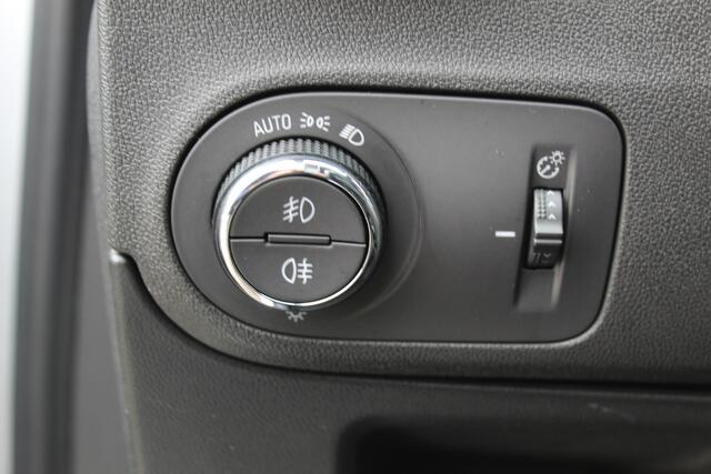 Opel Crossland 1.2-110pk Turbo 'Elegance'. Mooie en luxe hoogzitter met weinig km's ! Volautm. airco dual, cruise control, camera, comfortstoelen, metallic lak, LM wielen, navigatie, telefoonvoorb., lane- en side assist, parkeersensoren v+a, LED verlichting etc.