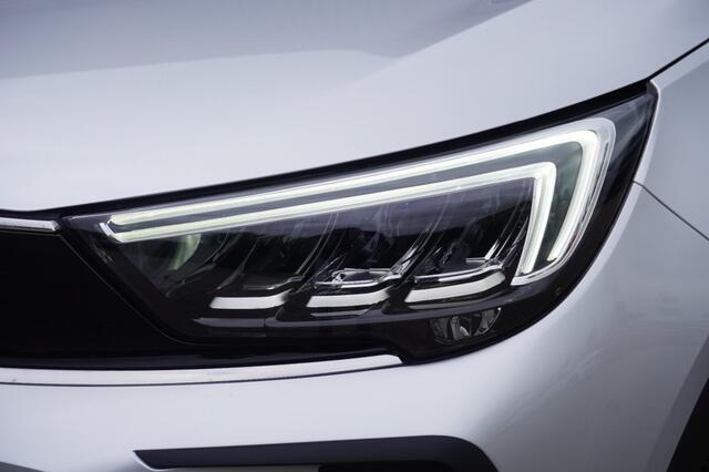 Opel Crossland 1.2 Turbo Elegance / Pano / Camera + PDC / Zwart dak / Navi / LED / DAB+