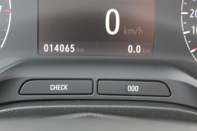 Opel Crossland 1.2-110pk Turbo 'Elegance'. Mooie en luxe hoogzitter met weinig km's ! Volautm. airco dual, cruise control, camera, comfortstoelen, metallic lak, LM wielen, navigatie, telefoonvoorb., lane- en side assist, parkeersensoren v+a, LED verlichting etc.