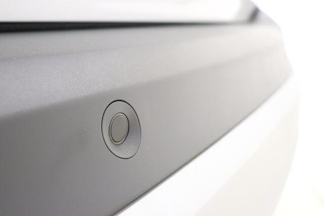 Opel Crossland 1.2 Turbo Ultimate | Alcantara bekleding | Led verlichting | Navigatie | Grijs met. met zwart dak | Keyless entry |