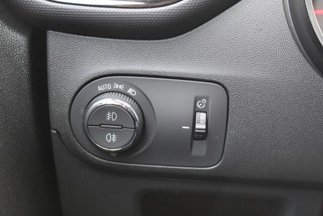 Opel Crossland 1.2 Turbo Ultimate , 110pk , Hoge zit veel comfort Climate control , Cruise control , AGR stoelen voor Navigatie , Bleutooth , Apple Carplay , Camera