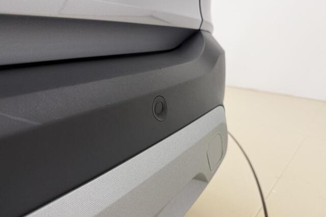 Opel Crossland 1.2 Turbo Elegance 130 PK Automaat | Navigatie | Climate control | Camera | Extra getint glas | Parkeersensoren | DAB Radio | Lichtmetalen velgen | Cruise control