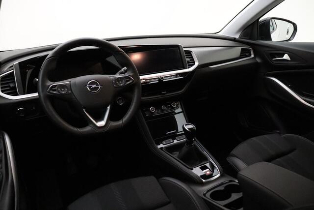 Opel Grandland 1.2 Turbo Level 4 | Navigatie | Stoel & Stuurverwarming | Zwart dak | Electrische achterklep | Climate control | Bi-Color Lichtmetalen velgen