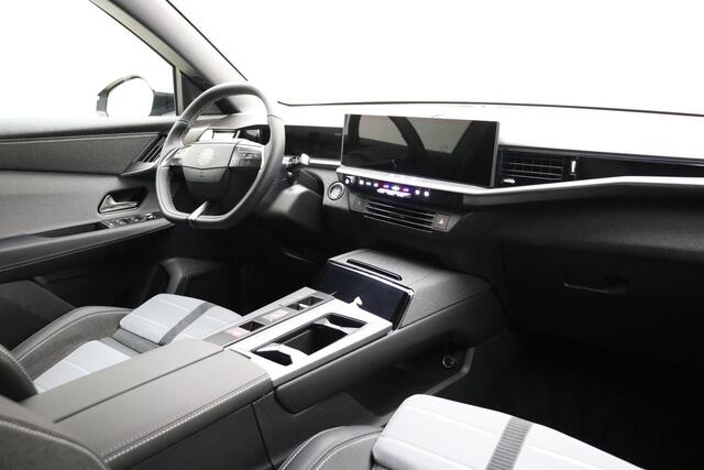 Opel Grandland 1.2 Turbo Hybrid GS | Nieuwe model! | Nu in de showroom! | LED matrix | 19'' lichtmetalen velgen | Navigatie | Stoelverwarming