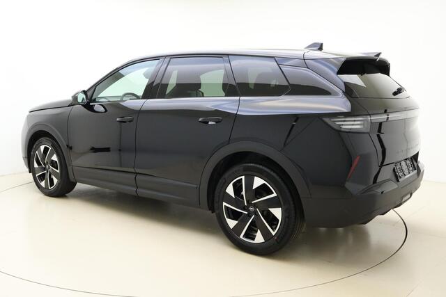 Opel Grandland 1.2 Turbo Hybrid GS | Nieuwe model! | Nu in de showroom! | LED matrix | 19'' lichtmetalen velgen | Navigatie | Stoelverwarming