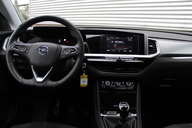 Opel Grandland 1.2 Turbo 130PK Elegance | Winterpack | Cruise control | Bluetooth | Parkeersensoren