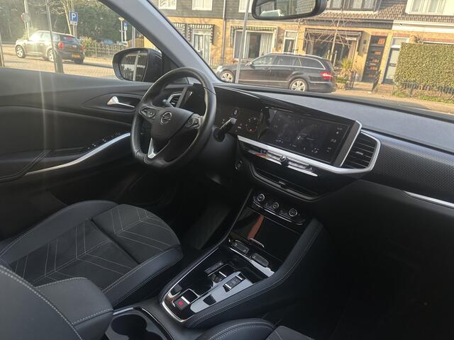 Opel Grandland 1.2 Turbo Elegance Automaat Stoel + stuurverwarming/Dodehoek sensor/Zelf inparkeren