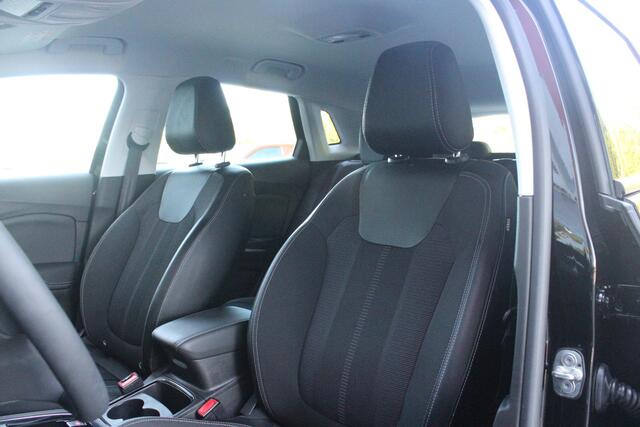 Opel Grandland 1.2 Turbo 136PK AUTOMAAT Hybrid GS | BLACK PACK | STOEL/STUUR VERWARMING | NAVIGATIE | APPLE CARPLAY/ANDROID AUTO | DODEHOEK DETECTIE | 18" LICHTMETALEN VELGEN | DAB+ RADIO | PARKEERSENSOREN VOOR + ACHTER | ADAPTIVE CRUISE CONTROL | ACHTERUITRIJ CAMERA |