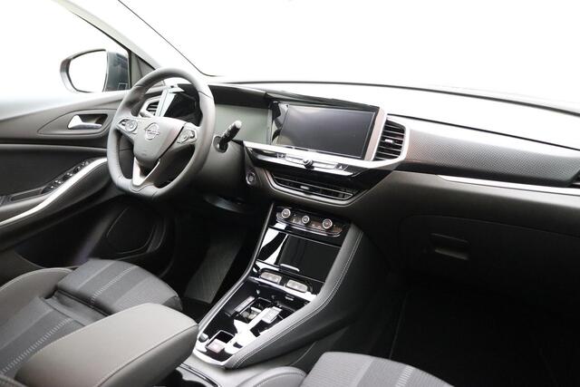Opel Grandland 1.6 Turbo Plug-In Hybrid GS NIEUW | Navigatie | Afneembare trekhaak | 360 Graden Camera | Climate control | 19" Lichtmetalen velgen | Keyless