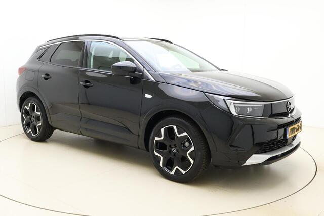 Opel Grandland 1.2 Turbo Ultimate Automaat | Achteruitrijcamera | Alcantara bekleding | Climate Control | Navigatie | Adaptive Cruise control | Stoel + stuurwielverwarming | Elektrische achterklep | Voorruitverwarming