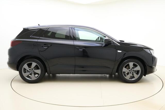 Opel Grandland 1.2 Turbo 130pk GS | Achteruitrijcamera | Climate control | Cruise control | LED verlichting | Navigatie | Privacy glass | Parkeersensoren