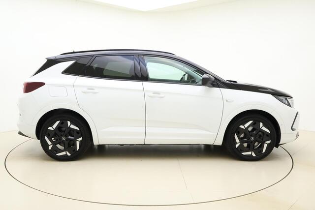 Opel Grandland 1.6 Turbo Plug-In Hybrid 300 pk 4x4 GSe | ECC | Winterpakket | Electrische Achterklep | Night vision | Camera | zeer compleet |