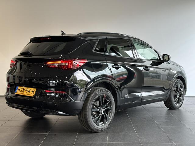 Opel Grandland 1.2 Turbo GS NAVIGATIE | ACHTERUITRIJCAMERA | PARKEERSENSOREN VOOR-EN ACHTER | 18" LICHTMETALEN VELGEN