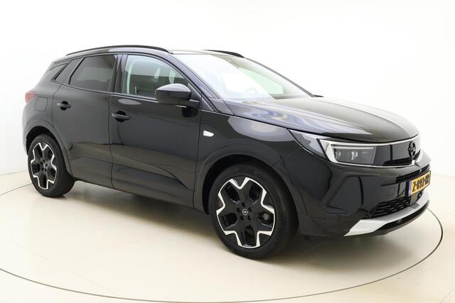 Opel Grandland 1.2 Turbo Level 3 130pk | Automaat | Alcantara Bekleding | Navigatie | Trekhaak | Elektrisch achterklep | Camera | Winter Pack | 19" Lichtmetalen Velgen | Zeer luxe!