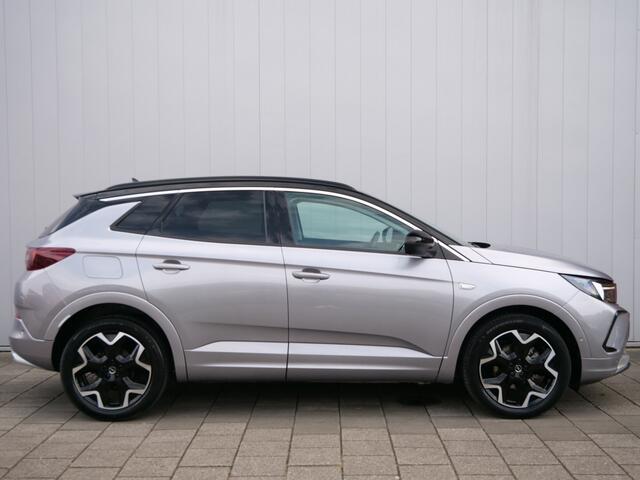 Opel Grandland 1.2 Turbo 130pk Ultimate Automaat Navigatie / LED / Camera / 19 Inch