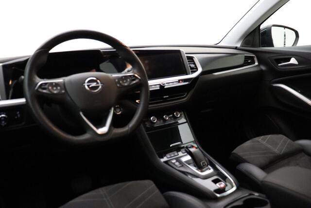Opel Grandland 1.2 Turbo Ultimate | Adaptive Cruise Control | Stoelverwarming | Verwarmd stuurwiel | Keyless Entry & Start | 360° Camera | Matrix LED