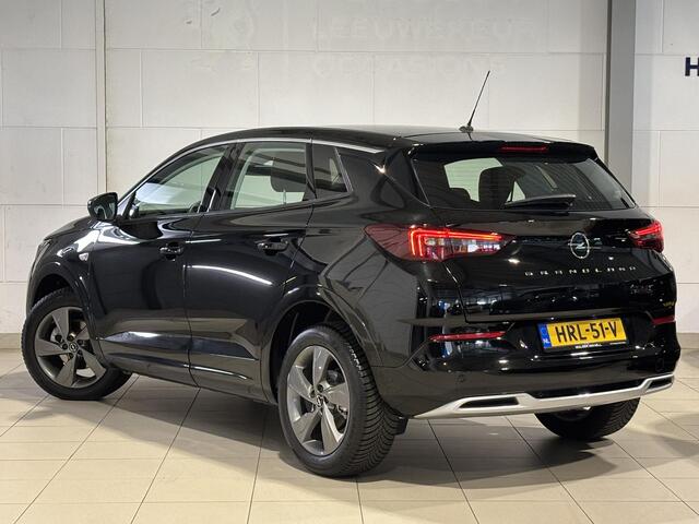 Opel Grandland Elegance 1.2 Turbo 130pk | ALL SEASON BANDEN | AGR-STOELEN | STOEL- EN STUURVERW. | APPLE CARPLAY / ANDROID AUTO | ISOFIX | DAB+ |