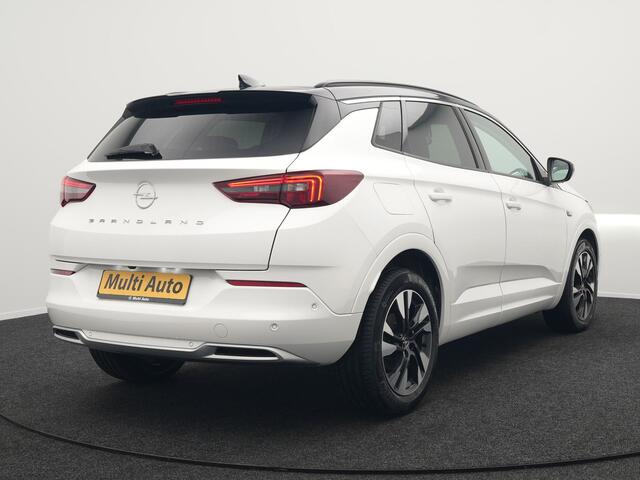 Opel Grandland Turbo Business Elegance 131pk | Camera | Cruise Control | Lederen Sportstoelen Verwarmd | Park Assist | Apple Carplay | Verwarmd Stuur | Navigatie | Virtual | DAB |