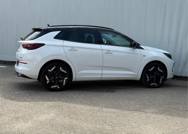 Opel Grandland 1.6 Turbo Plug-In Hybrid 4x4 GSe Veel opties!