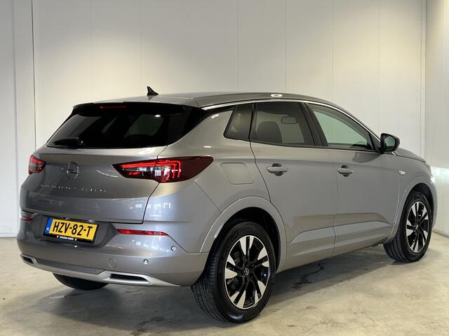 Opel Grandland 1.2 Turbo GS Line | Navigatie/Android/Apple Carplay | LM Velgen 18" | Achteruitrijcamera | Cruise Control | DAB | Airco |