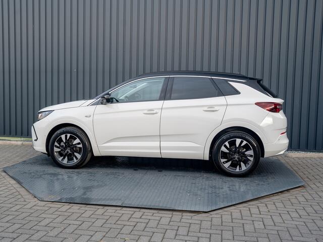 Opel Grandland 1.2 Turbo 130Pk Aut. Ultimate | Keyless | Elk. A-klep | Stoel & Stuur verw. | Camera | Prijs Rijklaar!!