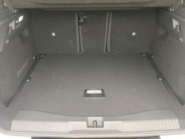 Opel Grandland 1.6 Turbo 195pk Plug-in-Hybrid Automaat GS | Panoramadak | 20" lichtmetalen velgen | Trekhaak | Headup display | Navigatie | Adapt. Cruise control | LED Matrix verlichting