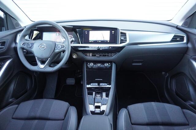 Opel Grandland 1.6 Turbo Hybrid / Trekhaak / Camera / Stoel- en stuurverw. / Adaptive Cruise