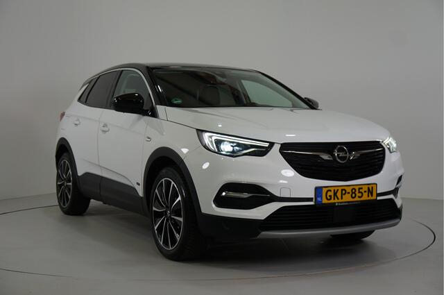 Opel Grandland X 1.6 Turbo Hybrid4 Innovation 300pk | Leer | Camera | Stl. verw. | Dodehoek | Navi |